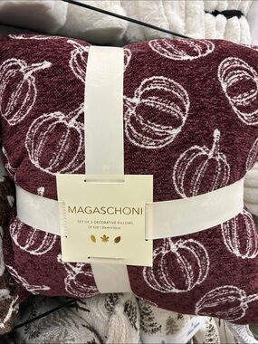 Magaschoni Maroon and White Pumpkin Accent Pillow Set (2)
